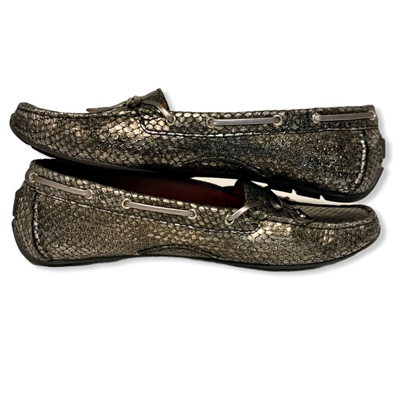 snakeskin clarks